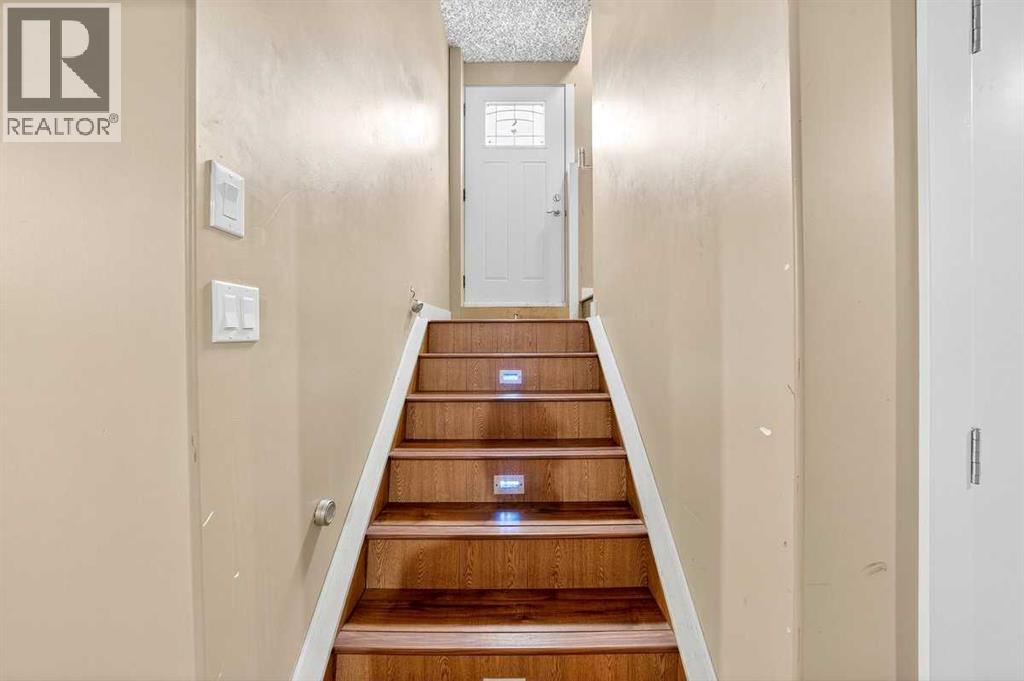 Photo 33 of 143 Saddleland Crescent Ne, Calgary AB