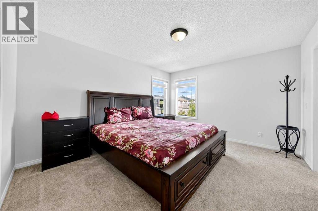 Photo 20 of 143 Saddleland Crescent Ne, Calgary AB