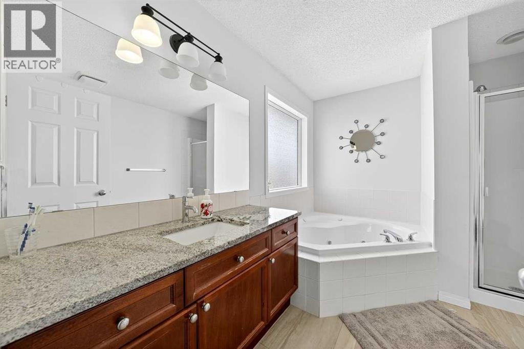 Photo 22 of 143 Saddleland Crescent Ne, Calgary AB