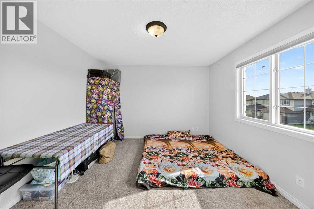Photo 31 of 143 Saddleland Crescent Ne, Calgary AB