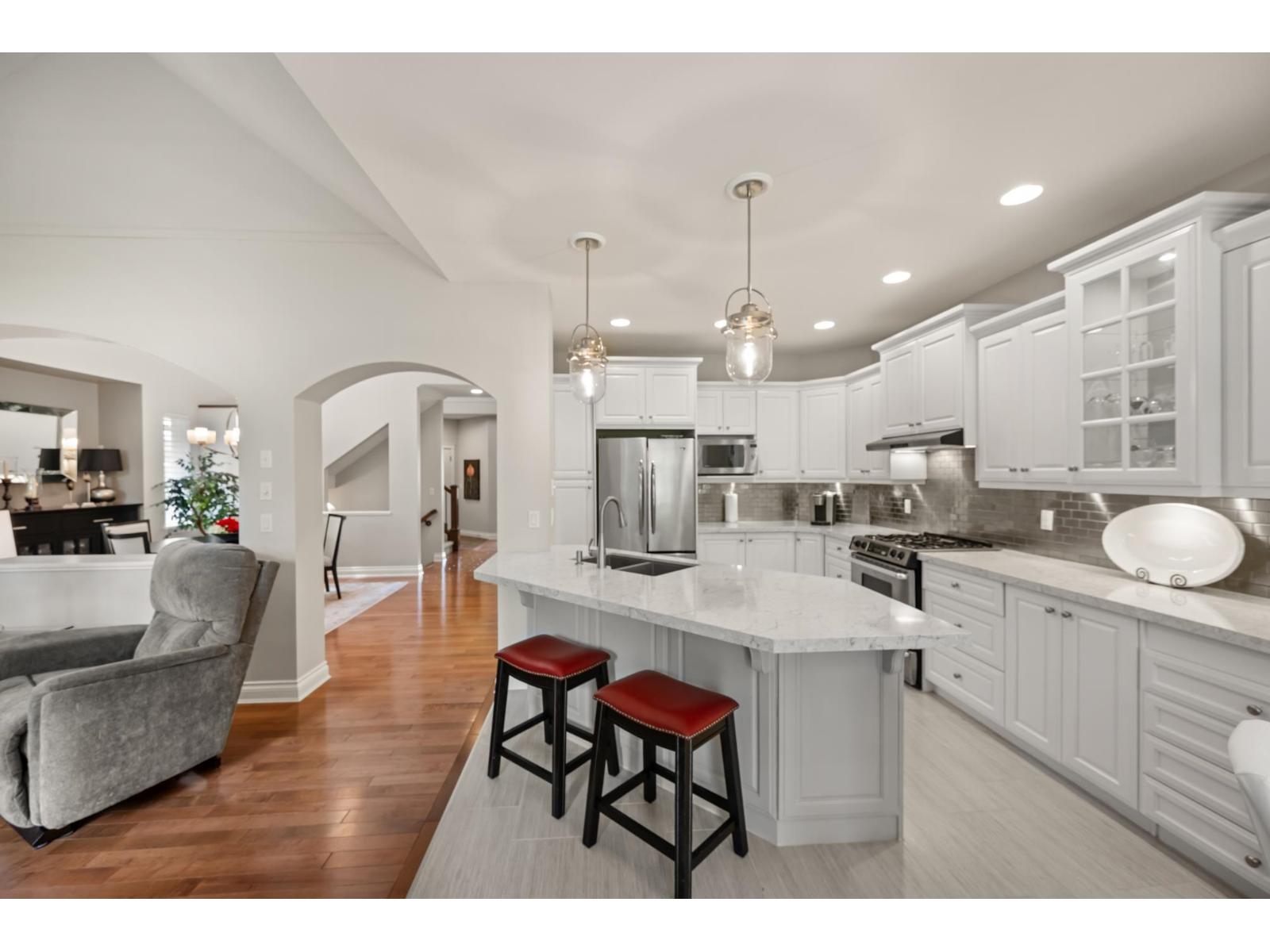 Photo 11 of 1 3300 157 A Street, Surrey BC