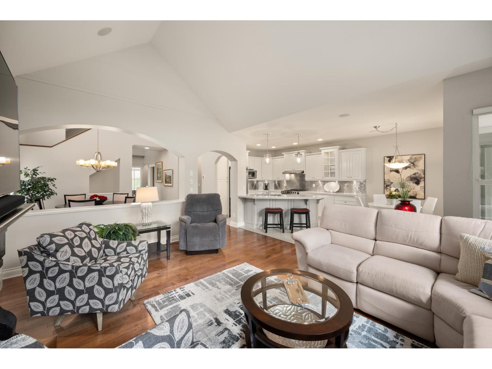 Photo 12 of 1 3300 157 A Street, Surrey BC