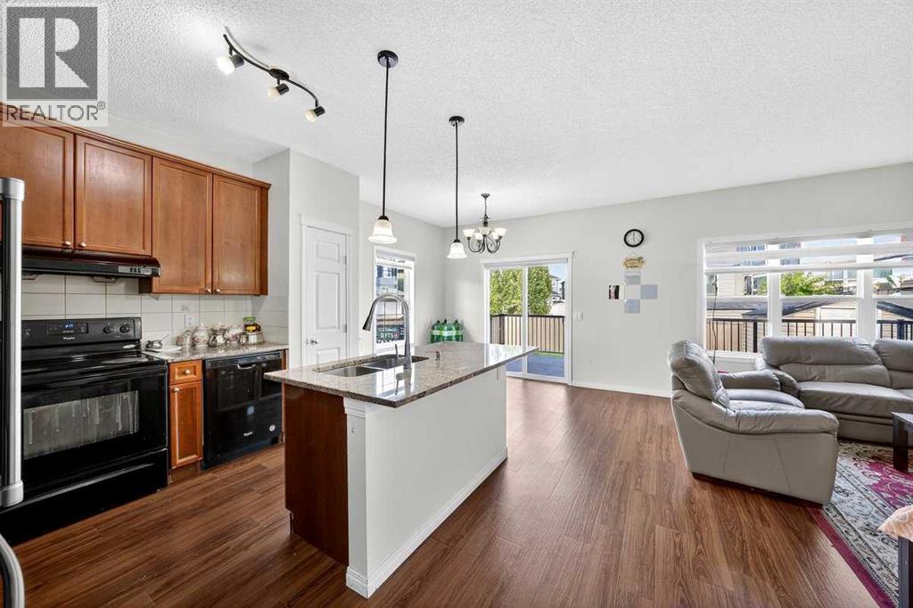 Photo 12 of 143 Saddleland Crescent Ne, Calgary AB