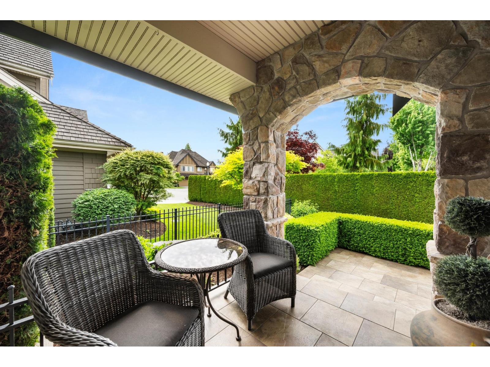 Photo 40 of 1 3300 157 A Street, Surrey BC