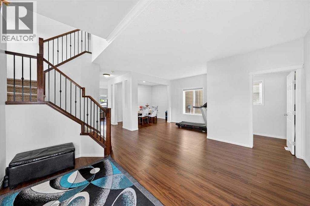 Photo 9 of 143 Saddleland Crescent Ne, Calgary AB