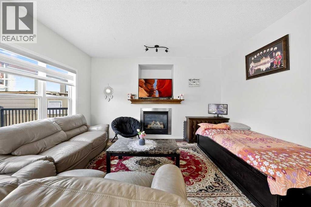 Photo 17 of 143 Saddleland Crescent Ne, Calgary AB