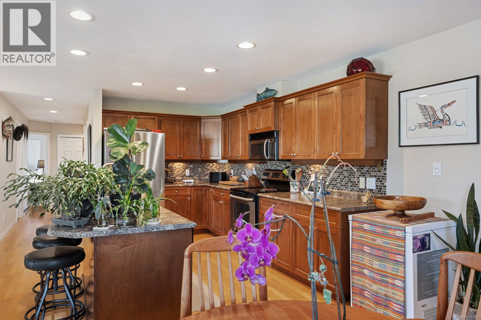 304 1705 Comox Ave, Comox