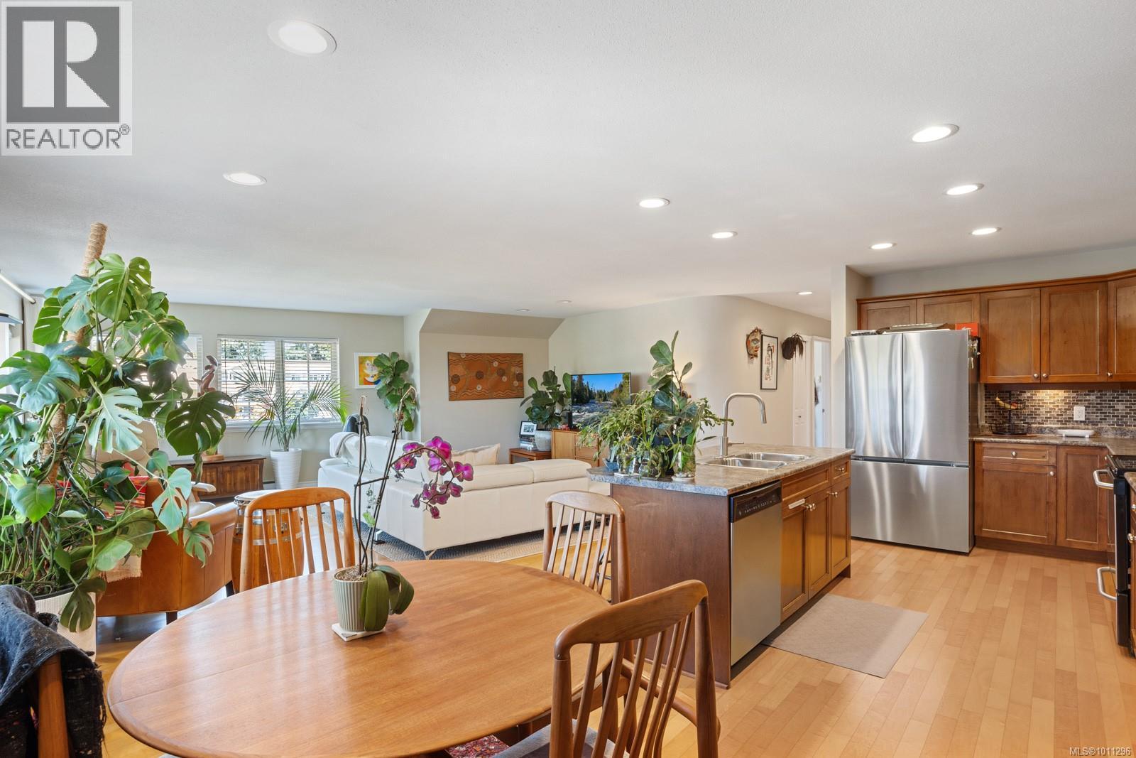 304 1705 Comox Ave, Comox