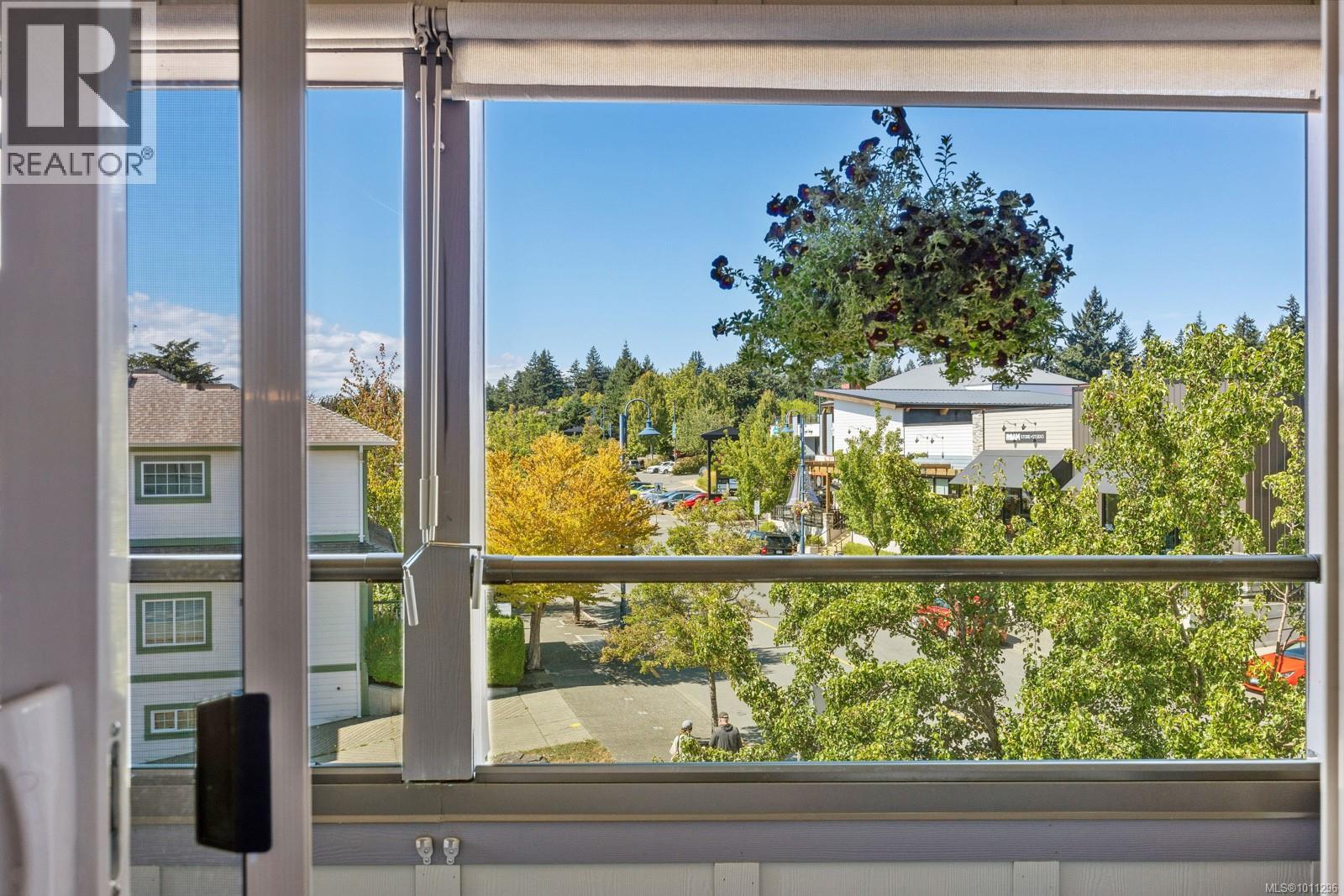 304 1705 Comox Ave, Comox