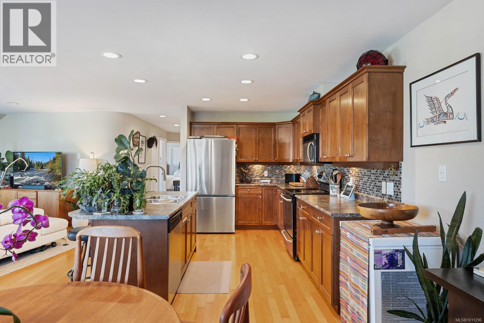 304 1705 Comox Ave, Comox