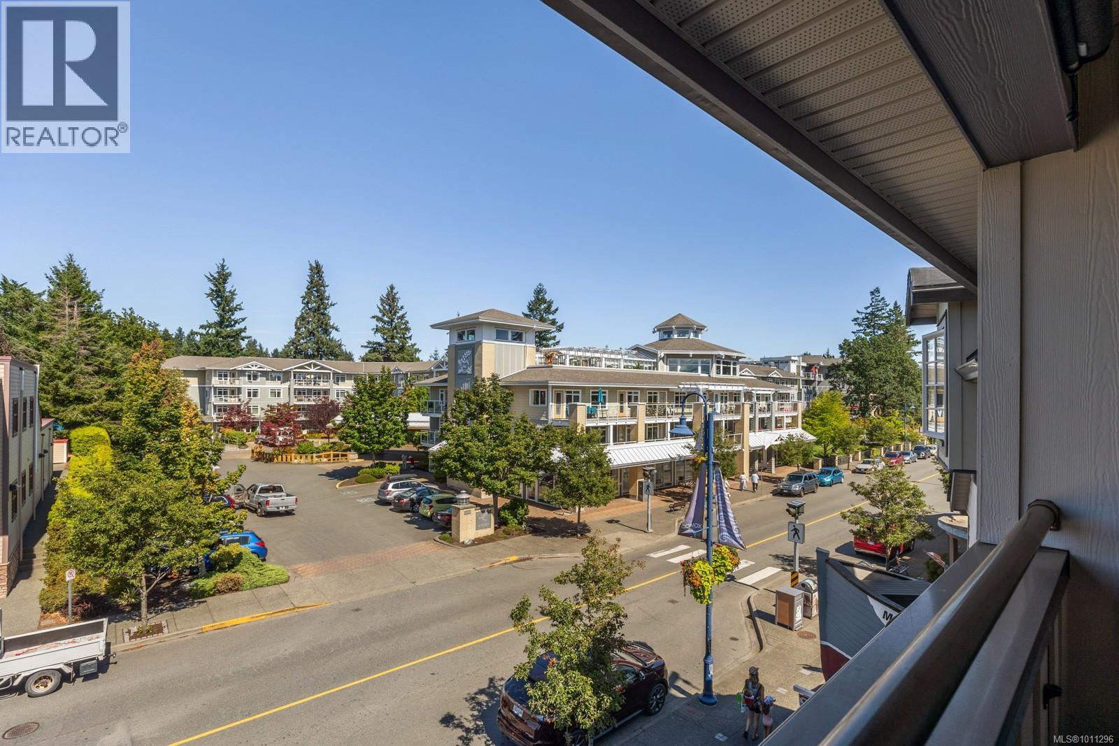 304 1705 Comox Ave, Comox
