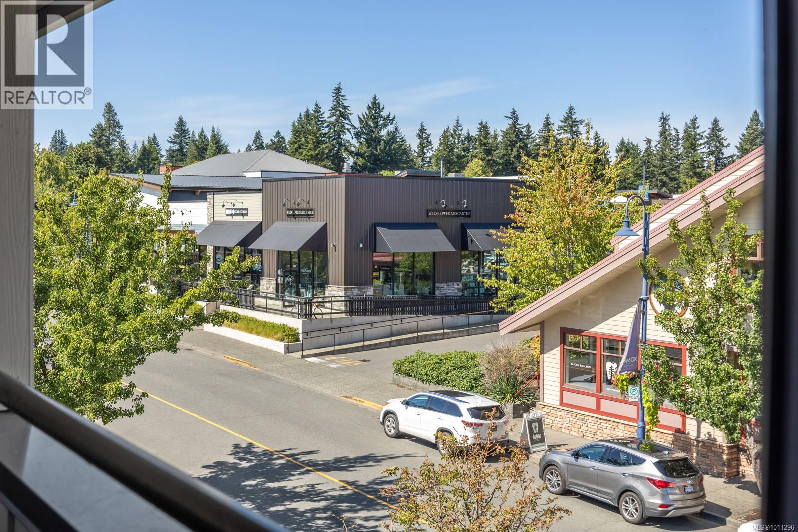 304 1705 Comox Ave, Comox