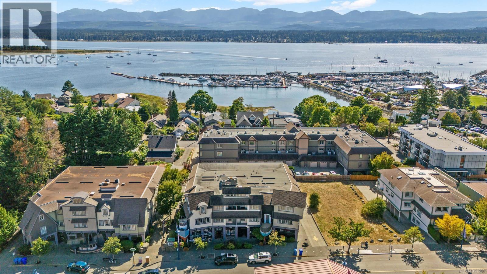 304 1705 Comox Ave, Comox
