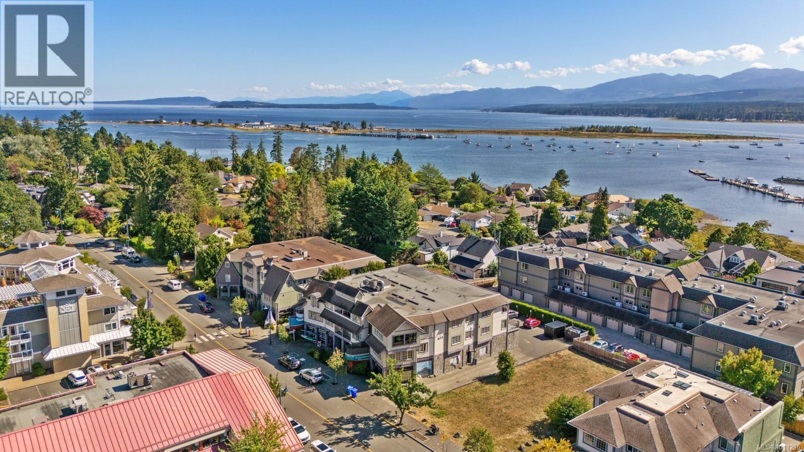 304 1705 Comox Ave, Comox