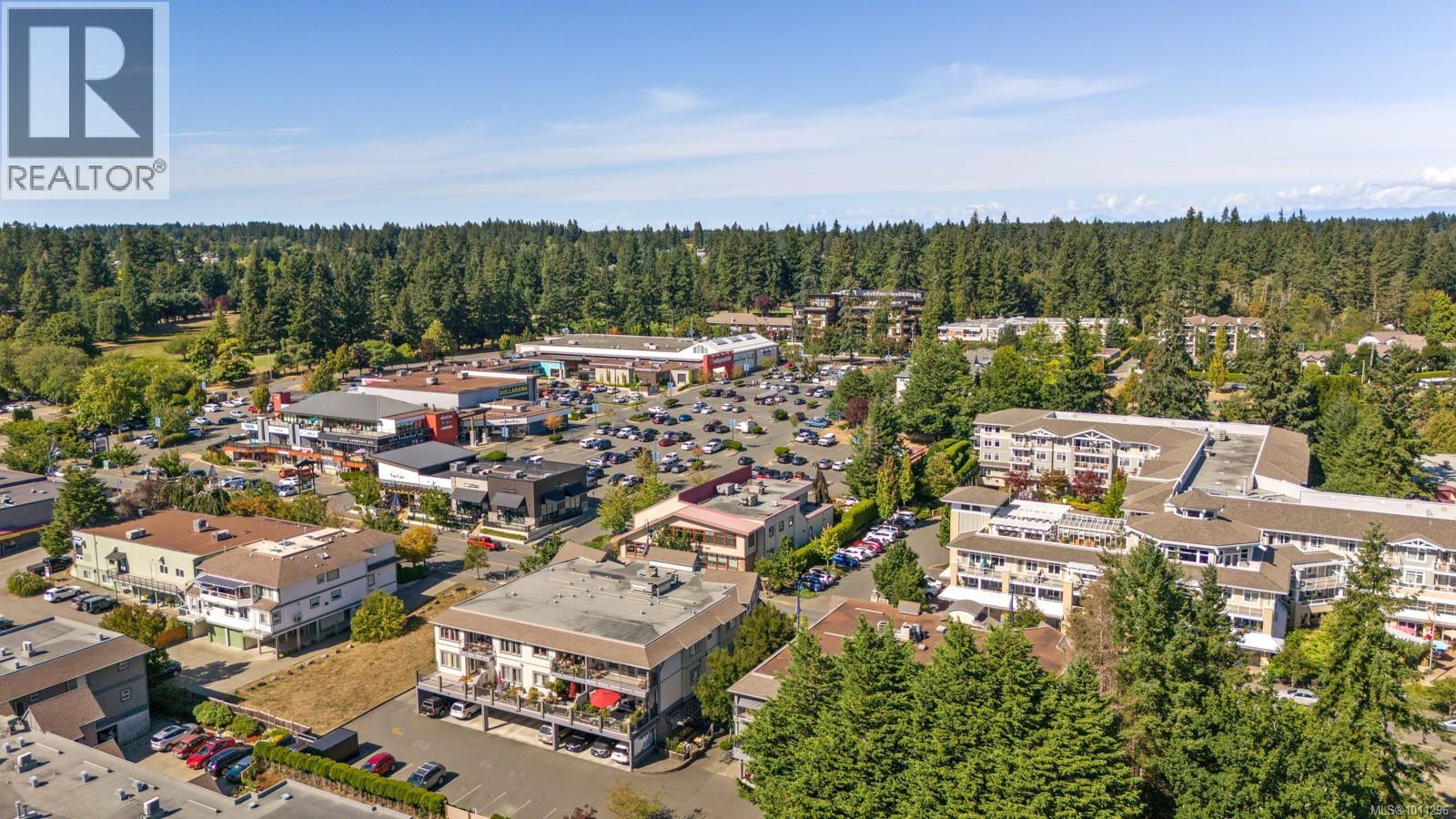 304 1705 Comox Ave, Comox