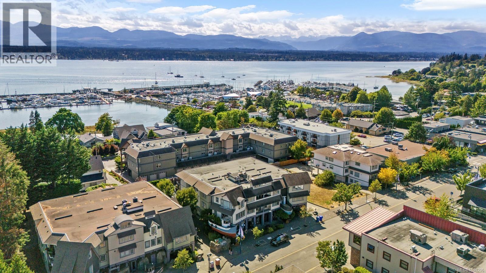 304 1705 Comox Ave, Comox