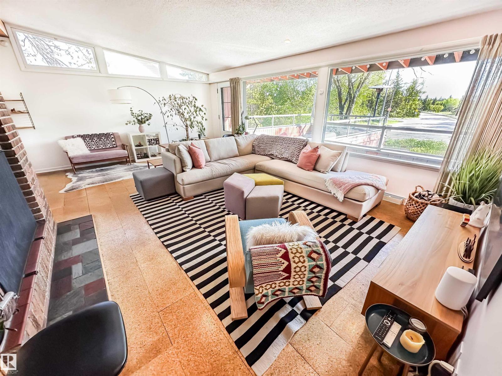 Photo 12 of 11748 University Av Nw, Edmonton AB