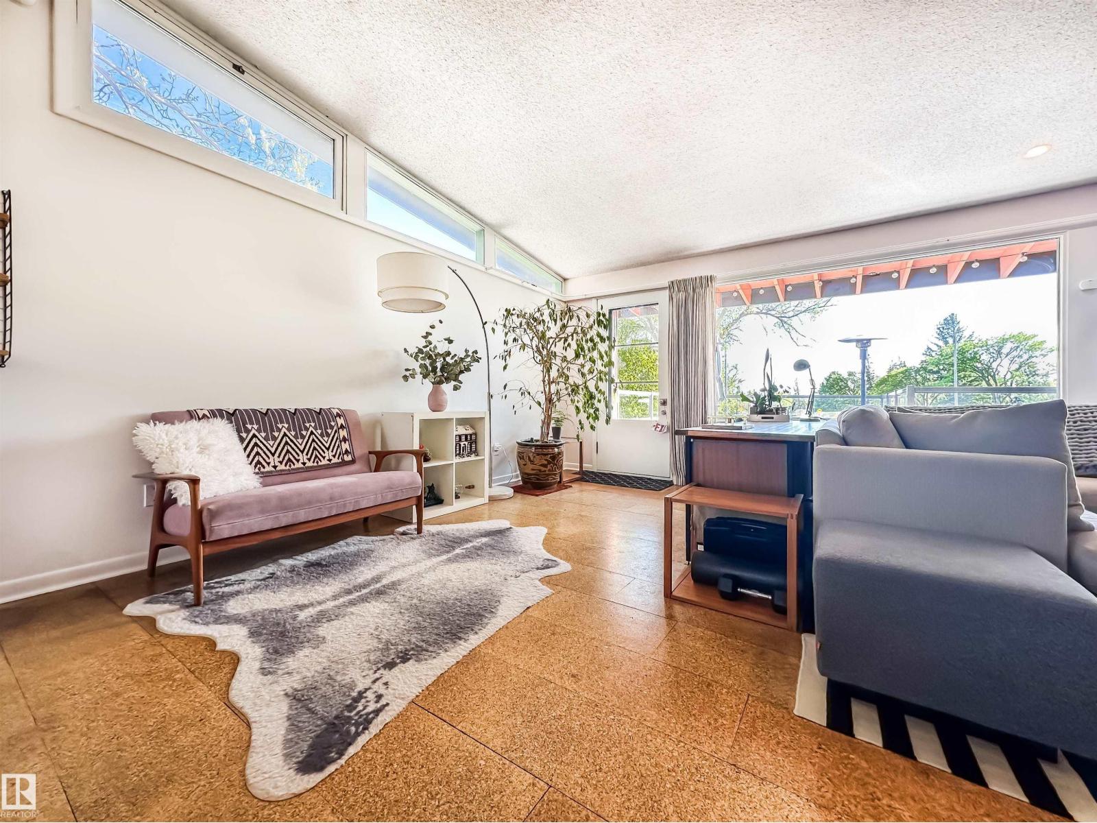 Photo 19 of 11748 University Av Nw, Edmonton AB