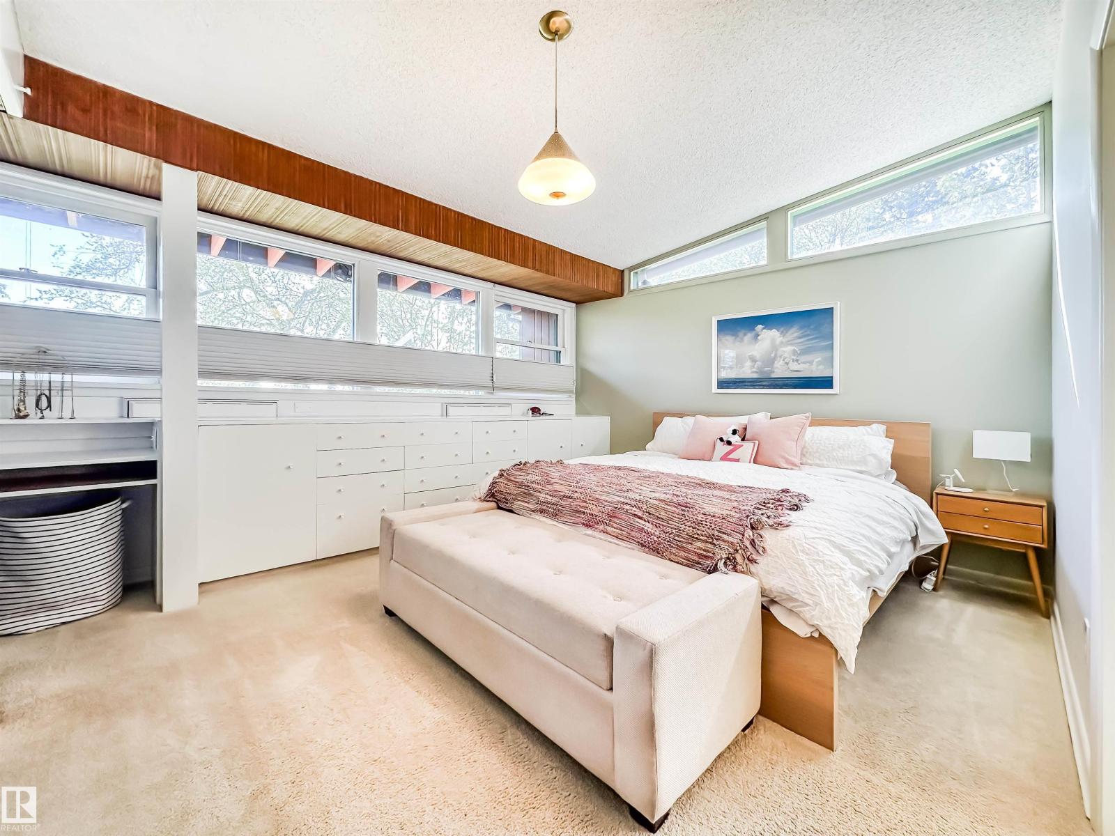 Photo 34 of 11748 University Av Nw, Edmonton AB