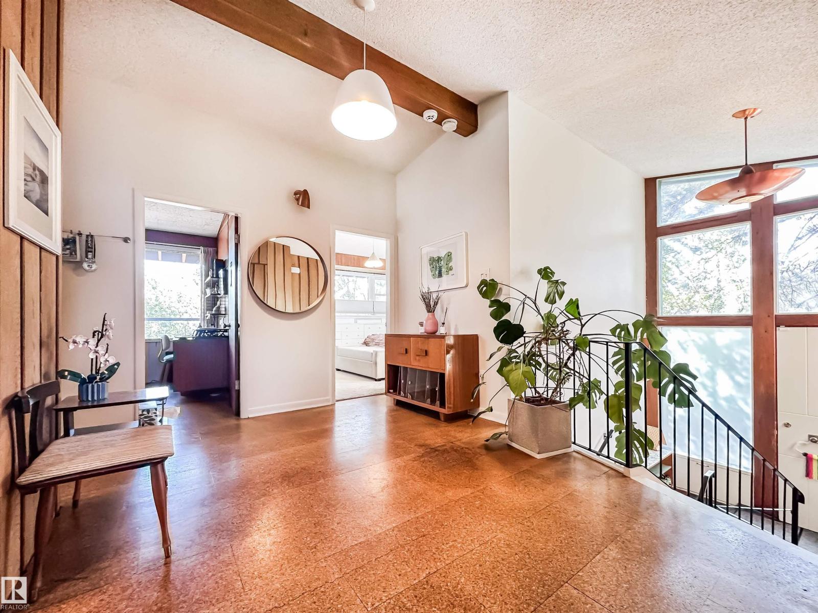 Photo 8 of 11748 University Av Nw, Edmonton AB