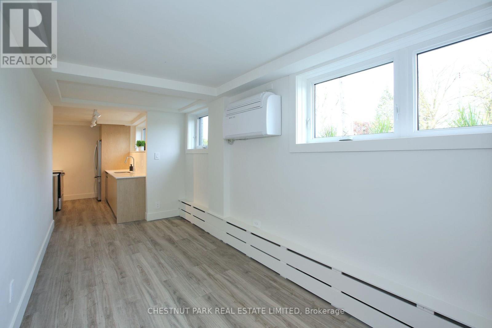 Photo 4 of 1 1444 Avenue Road, Toronto ON