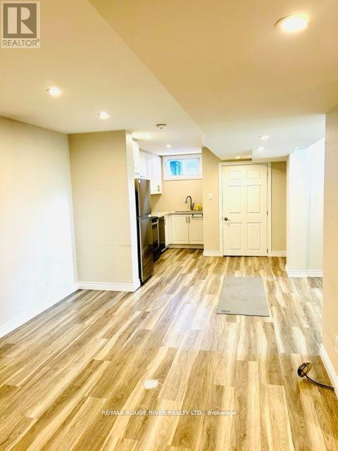 Photo 2 of Lower 513 Rossland Road E, Oshawa ON