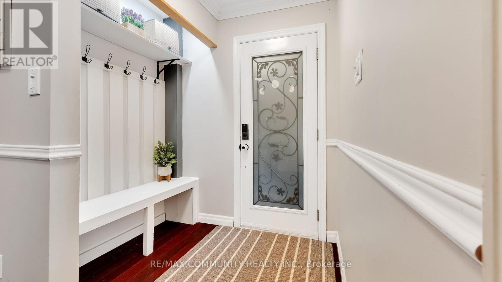 Photo 12 of 2135 Theoden Court, Pickering ON