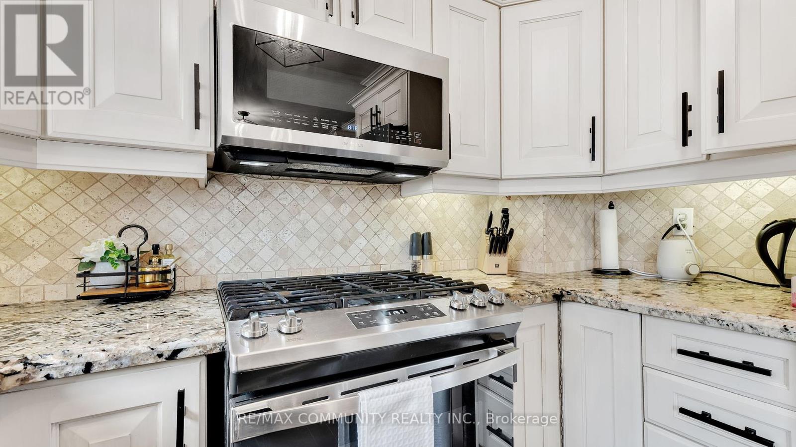 Photo 19 of 2135 Theoden Court, Pickering ON