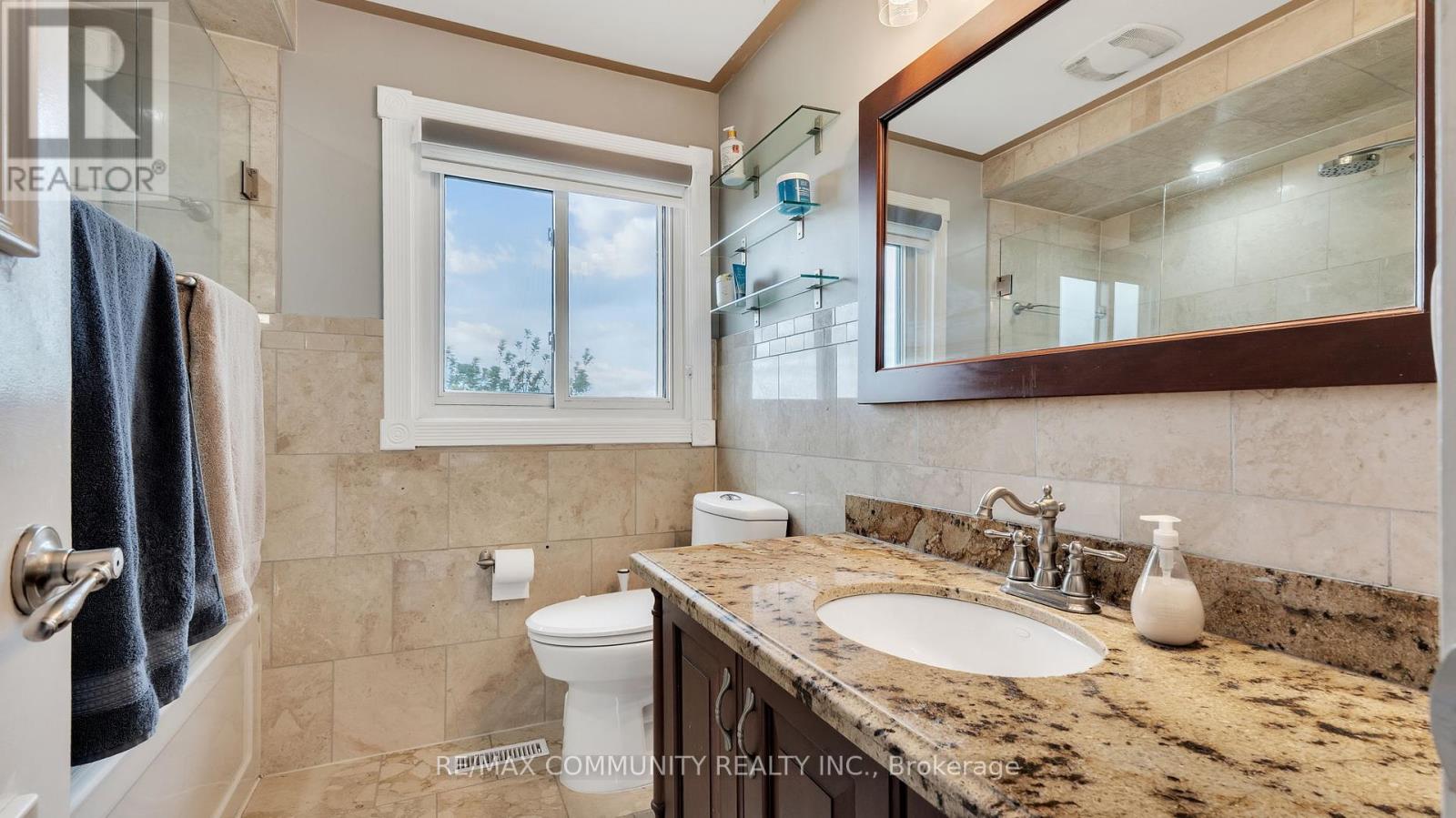 Photo 27 of 2135 Theoden Court, Pickering ON