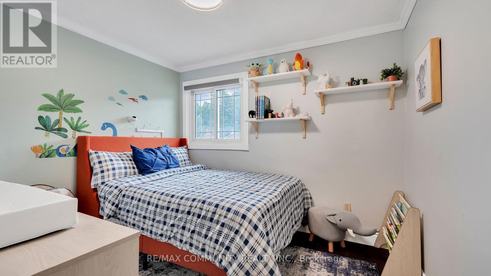Photo 32 of 2135 Theoden Court, Pickering ON