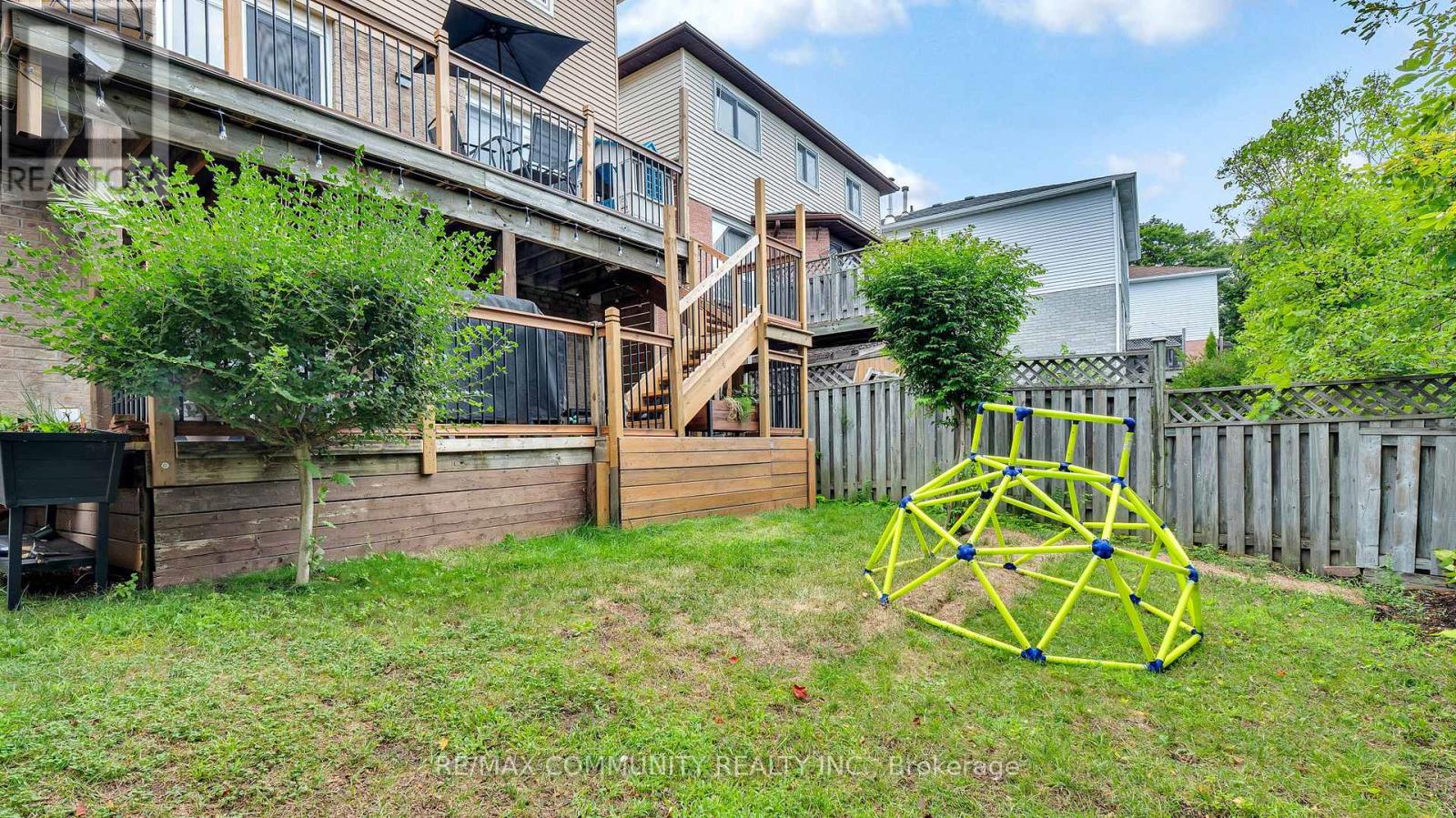 Photo 46 of 2135 Theoden Court, Pickering ON