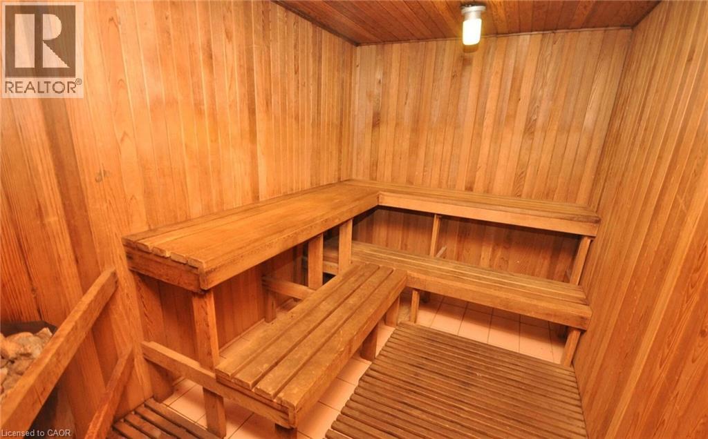 Photo 6 of 115 Hillcrest Avenue, Mississauga ON
