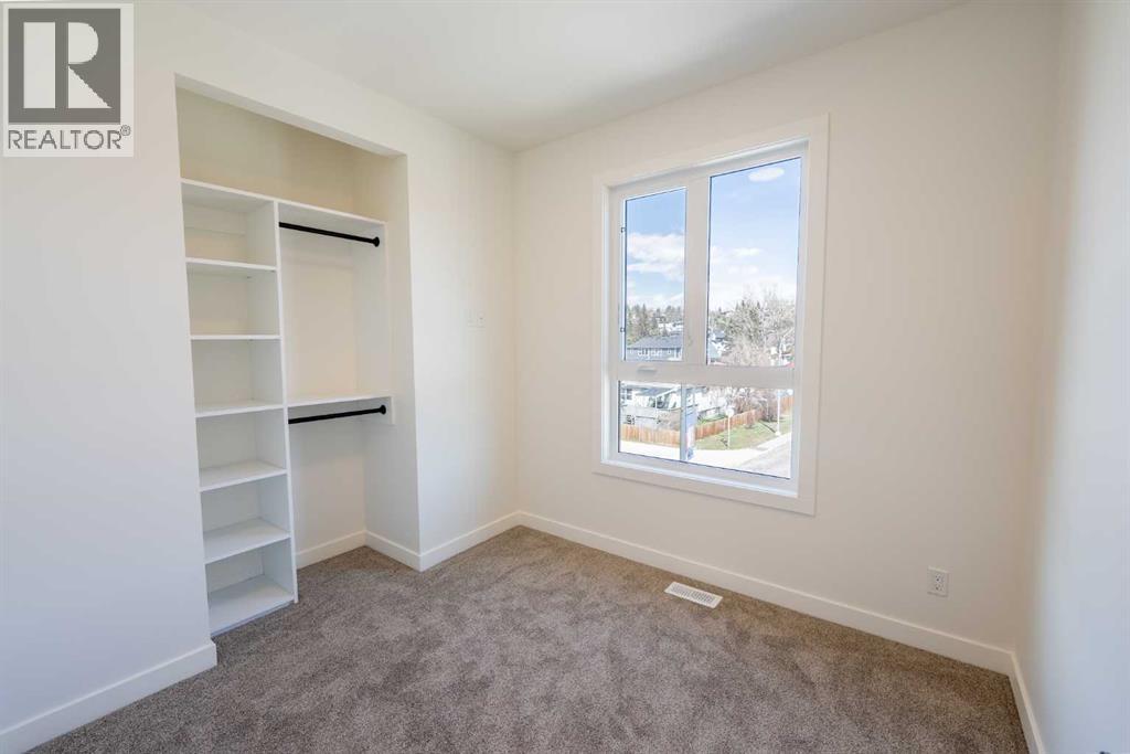 Single Family House for Sale in  Bowness Road NW Montgomery Calgary 