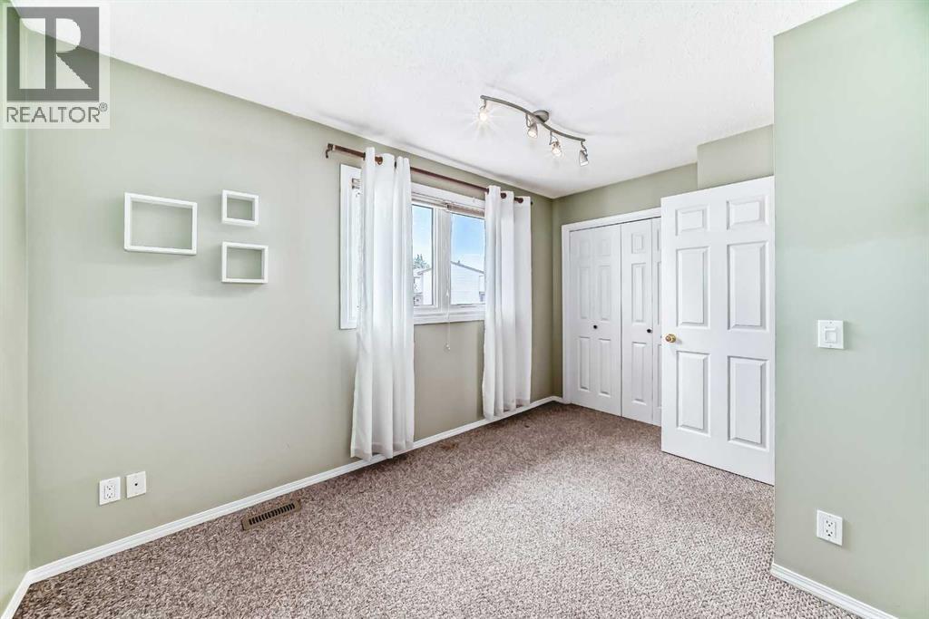 Single Family House for Sale in    Street SW Glenbrook Calgary 