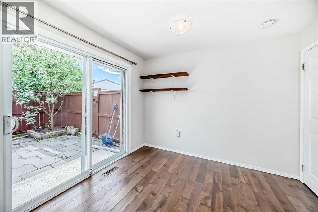 Single Family House for Sale in    Street SW Glenbrook Calgary 