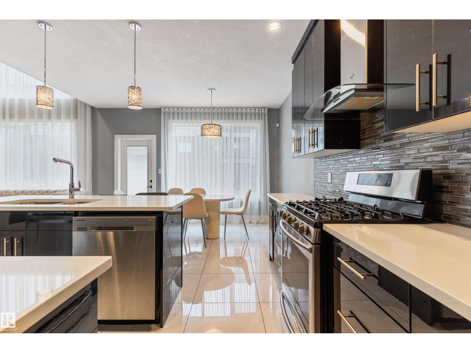 Photo 13 of 2033 Ware Rd Nw, Edmonton AB
