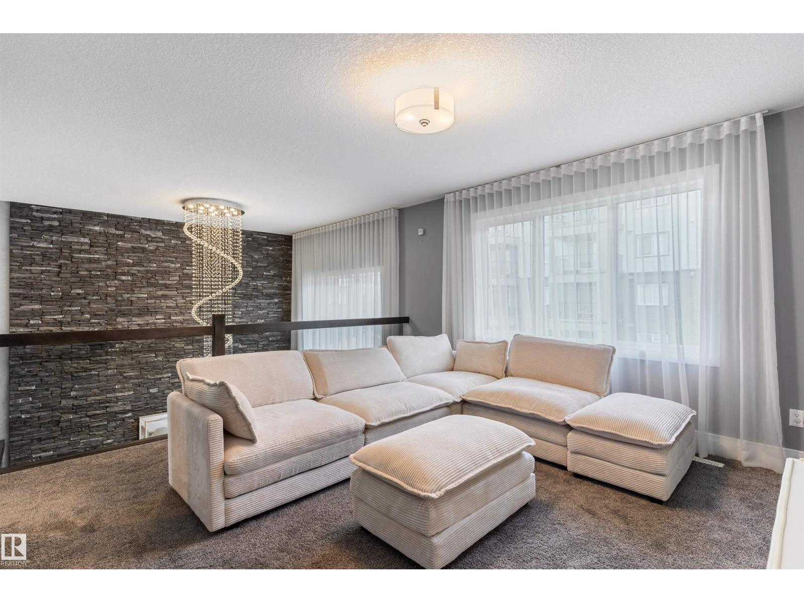 Photo 20 of 2033 Ware Rd Nw, Edmonton AB