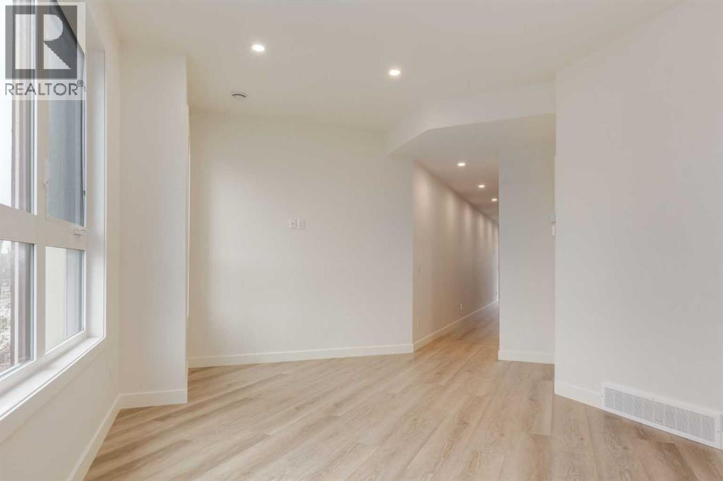 Single Family House for Sale in  Bowness Road NW Montgomery Calgary 