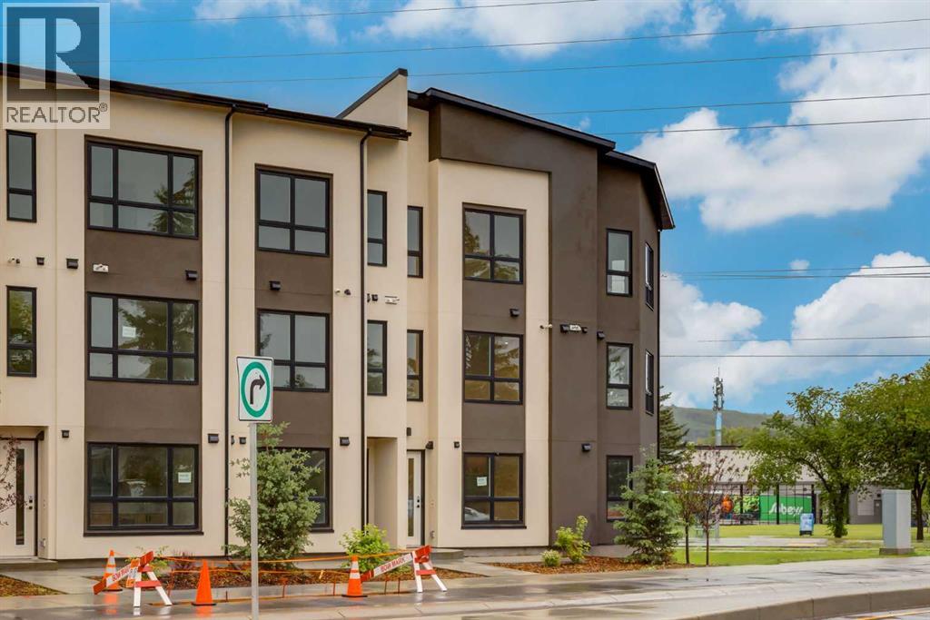 Single Family House for Sale in  Bowness Road NW Montgomery Calgary 