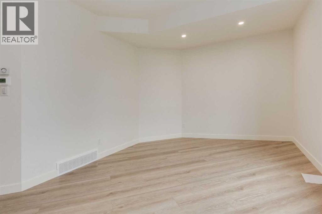 Single Family House for Sale in  Bowness Road NW Montgomery Calgary 