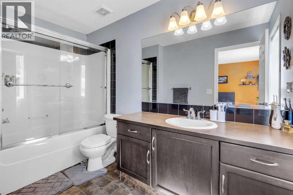 Photo 38 of 99 Copperfield Court Se, Calgary AB