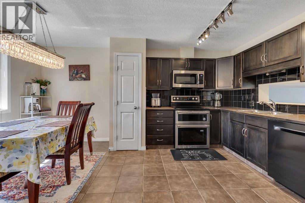 Photo 17 of 99 Copperfield Court Se, Calgary AB