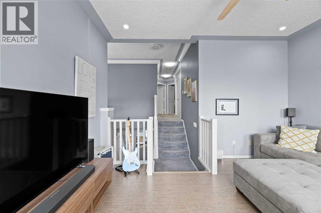 Photo 21 of 154 Rocky Ridge Close Nw, Calgary AB