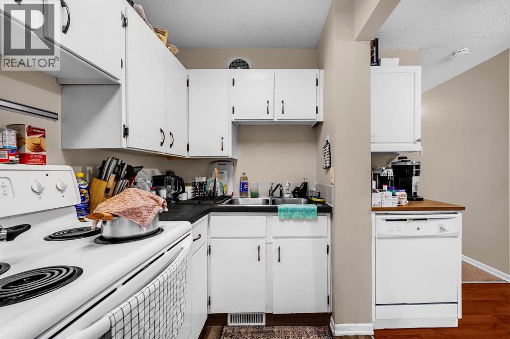Photo 13 of 2417 3500 Varsity Drive Nw, Calgary AB