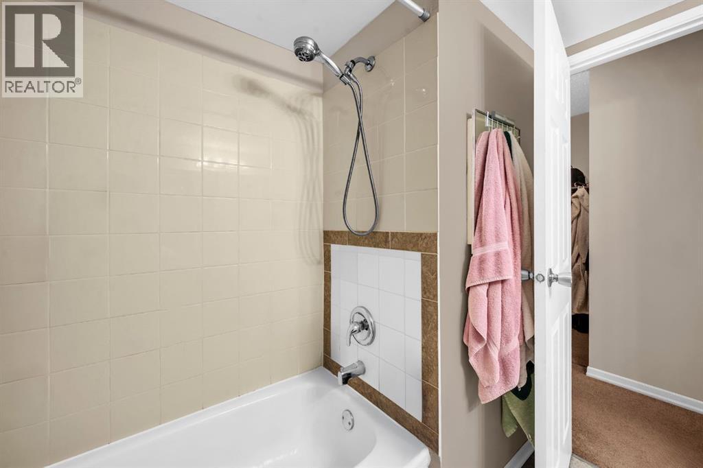 Photo 15 of 2417 3500 Varsity Drive Nw, Calgary AB