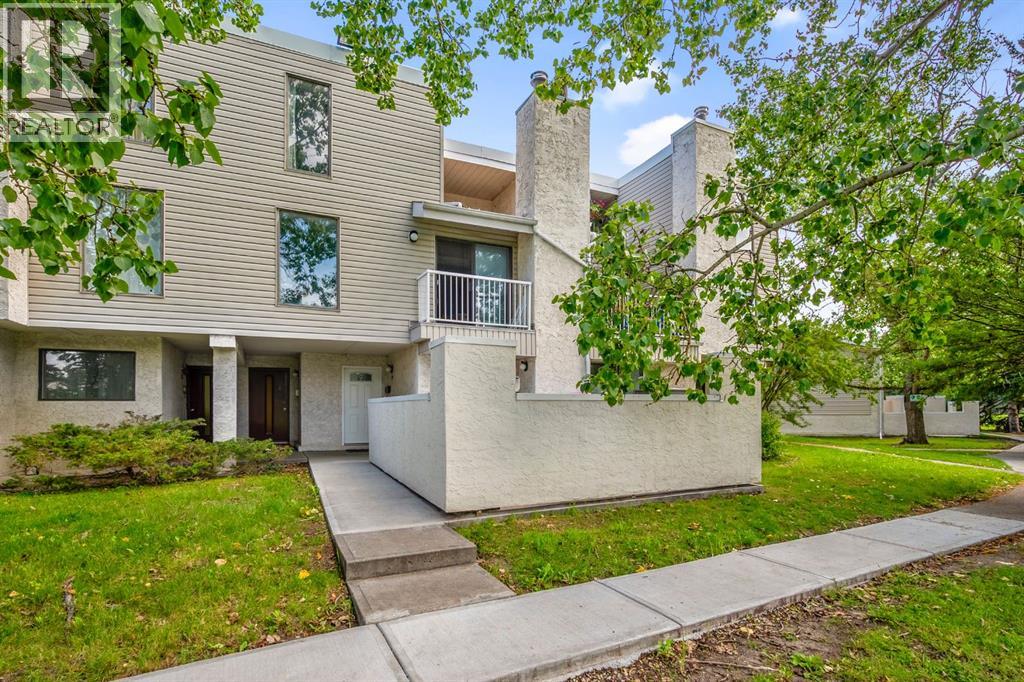 Photo 1 of 2417 3500 Varsity Drive Nw, Calgary AB