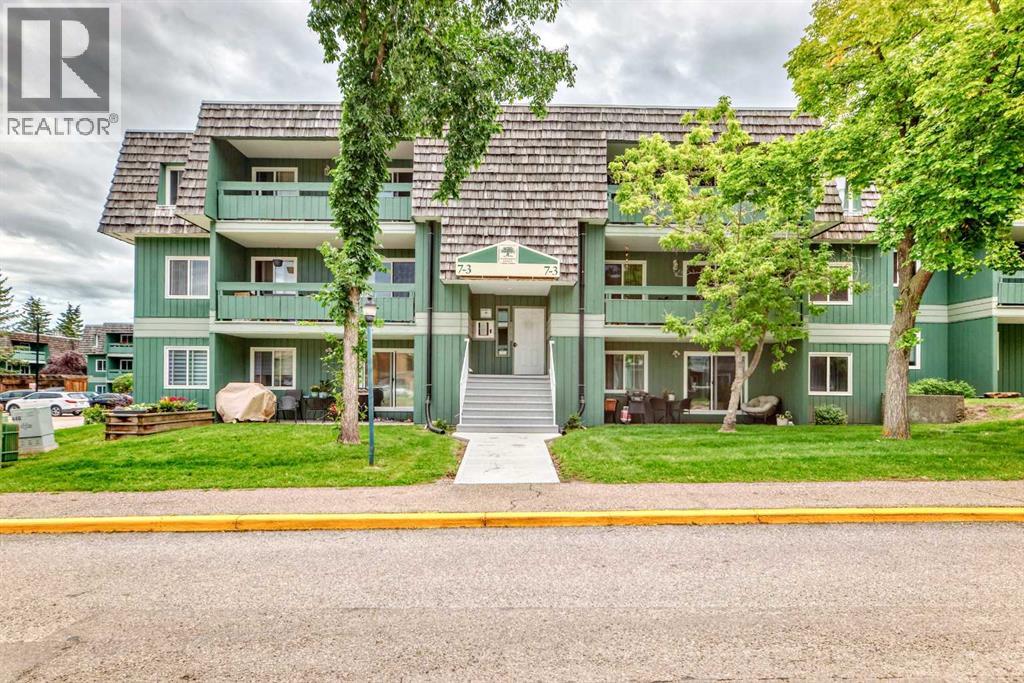 Photo 2 of 7312 315 Southampton Drive, Calgary AB
