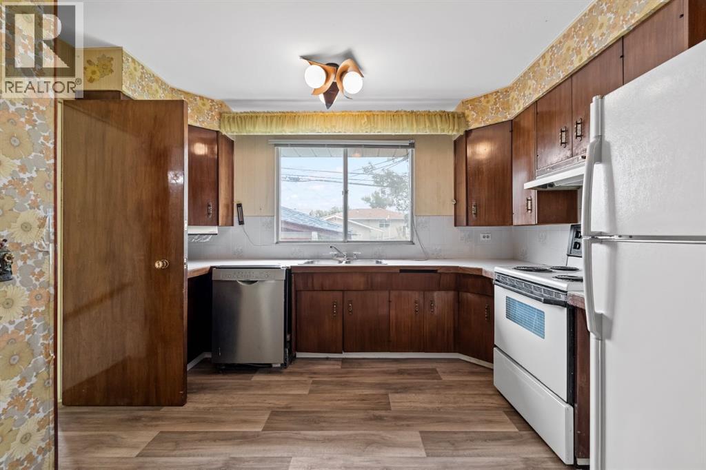 Single Family House Bungalow for Sale in   Street NE Mayland Heights Calgary 