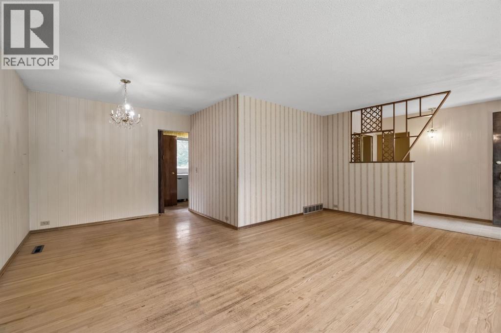 Single Family House Bungalow for Sale in   Street NE Mayland Heights Calgary 