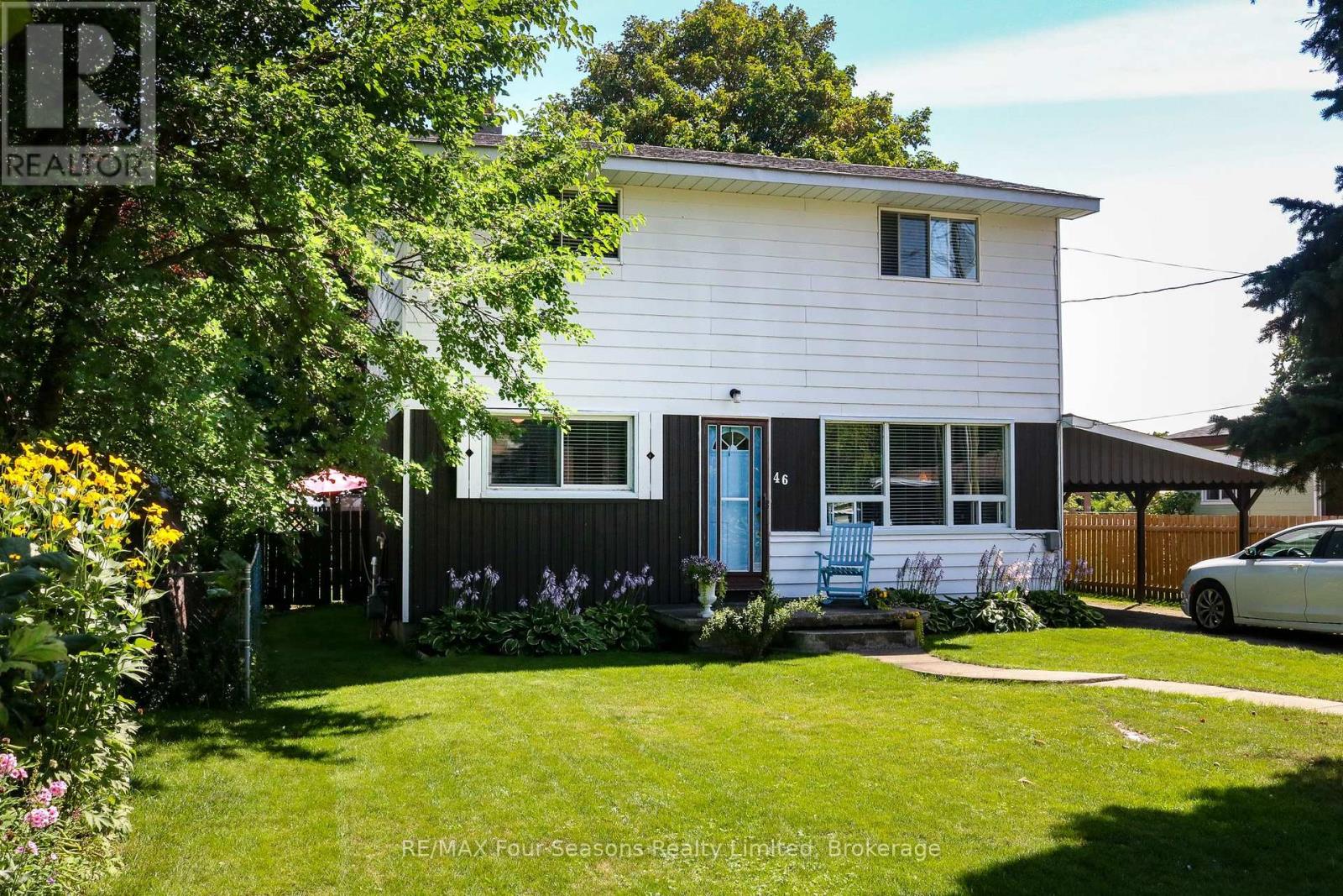 Photo 22 of 46 Erie Street, Collingwood ON
